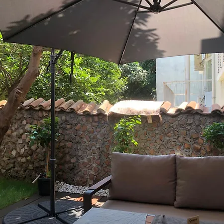 Villa Kaleici Muestakil Bahceli Muethis Ev Antalya